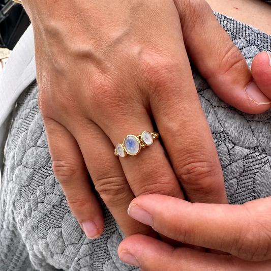 Majestic Moonstone
